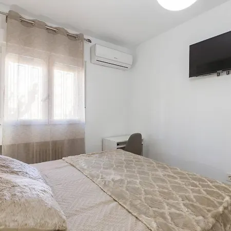 Neptuno Deluxe Grenada